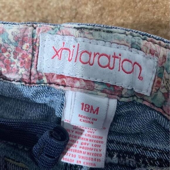 Xhilaration Baby Girls 18m Jeans Embroidered Flowers - Picture 6 of 6